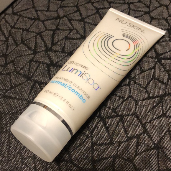 ageLOC Blue LumiSpa® iO + Cleanser - Picture 7 of 7